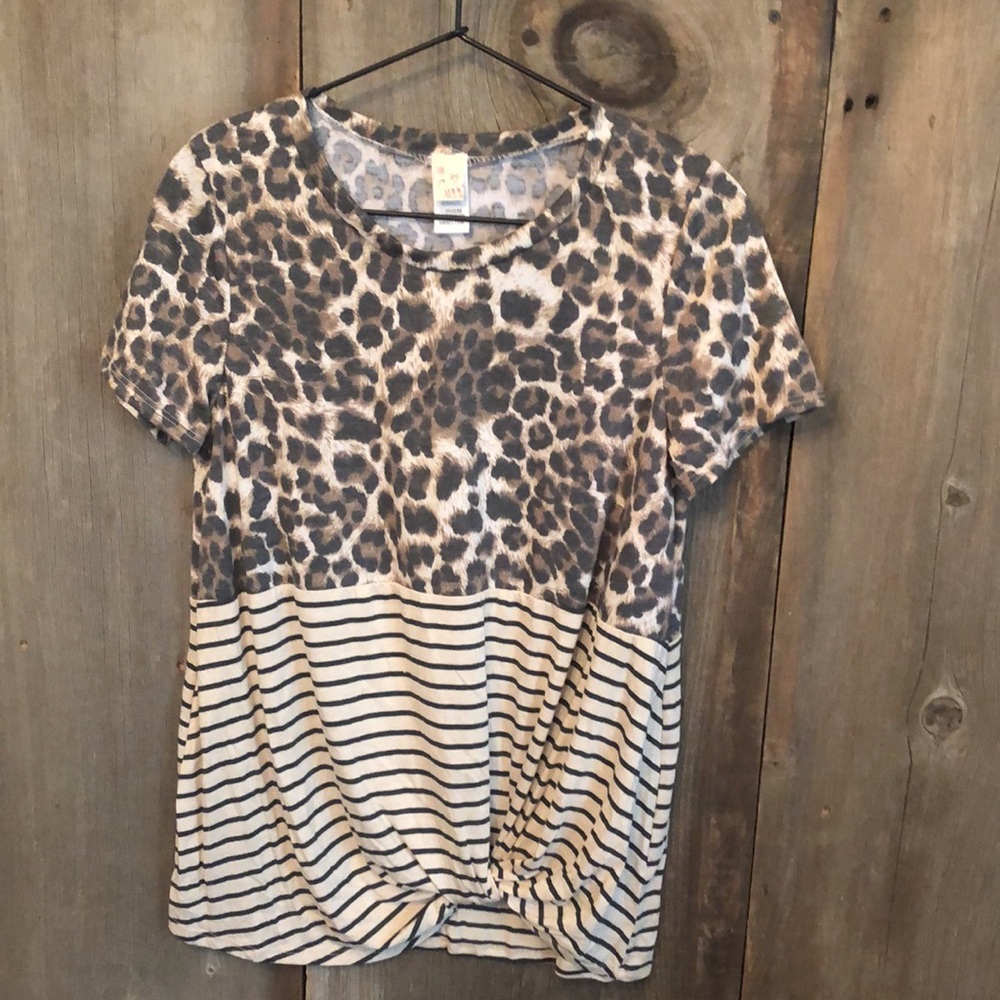 7th Roy Leopard Animal Print Stripe Twist Top